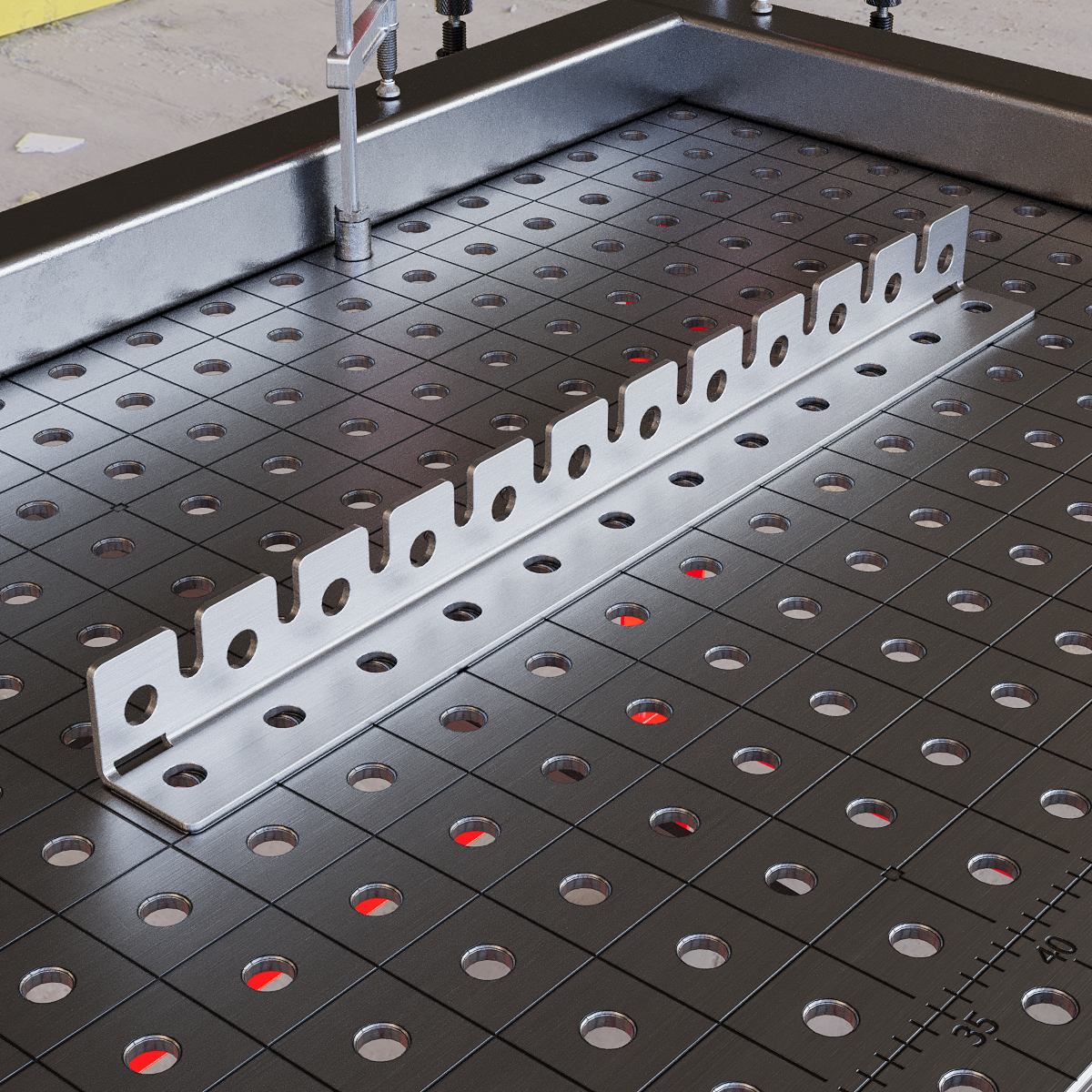Geperforeerde metalen hoek 590x50x50 4 mm
